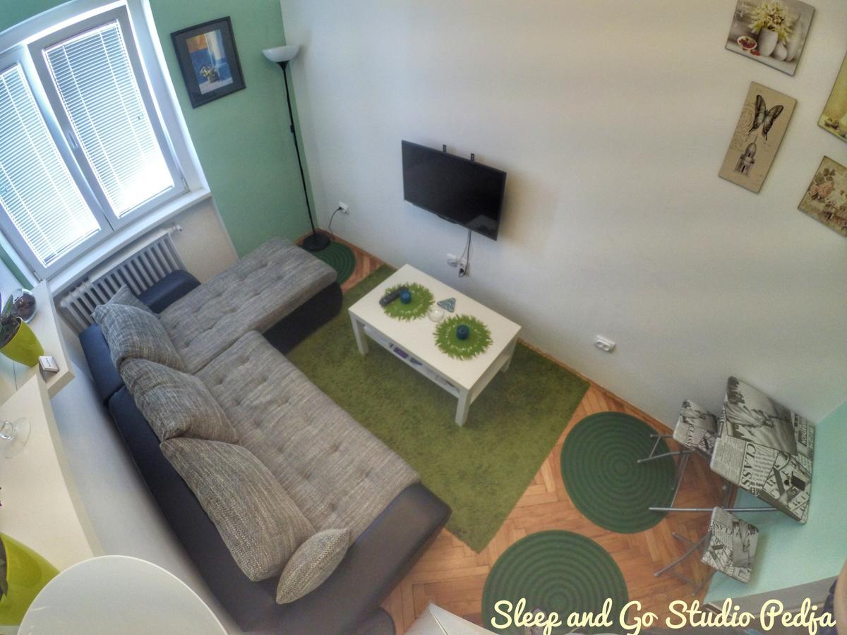Sleep&Go Pedja Appartement Belgrado Buitenkant foto